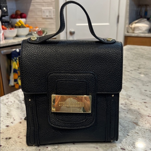 Steve Madden Black Textured Bag with Gold Accents - Picture 1 of 6